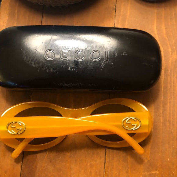 Authentic Vintage Gucci Sunglasses GG2400 - Orange - Picture 3 of 12
